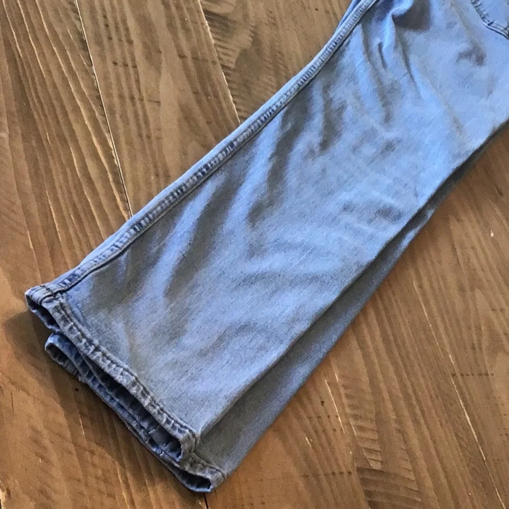 Levi Strauss Jeans - Picture 14 of 15